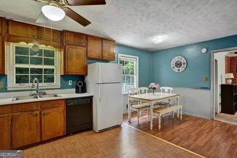 1094 Skylark Dr, Morrow, GA 30260 photo 17