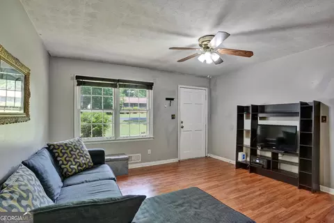 1094 Skylark Dr, Morrow, GA 30260 photo 10