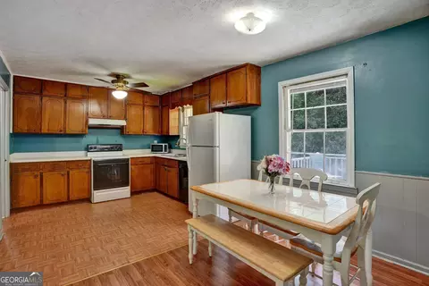 1094 Skylark Dr, Morrow, GA 30260 photo 16