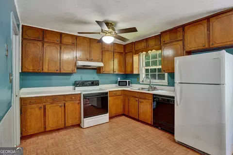 1094 Skylark Dr, Morrow, GA 30260 photo 18