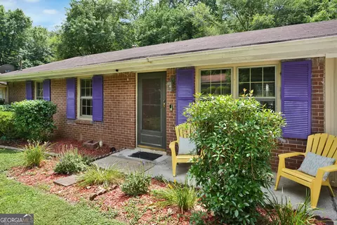 1094 Skylark Dr, Morrow, GA 30260 photo 2