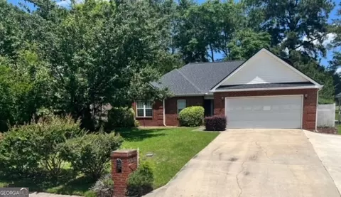 321 Links View Dr, Bonaire, GA 31005