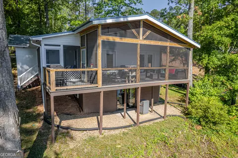 183 Pinewood Dr, Eatonton, GA 31024