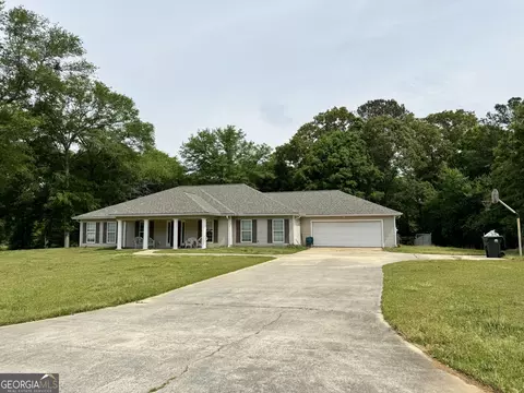 195 Ridgeway Dr, Fort Valley, GA 31030