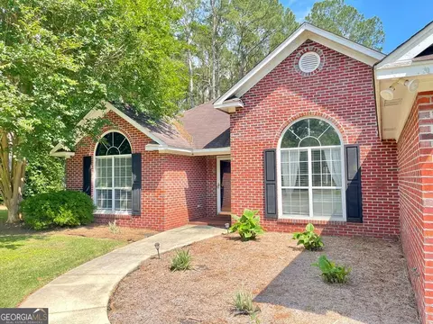 147 Cobblefield Dr, Leesburg, GA 31763
