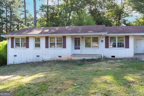 6718 Primrose Ln, Jonesboro, GA 30236