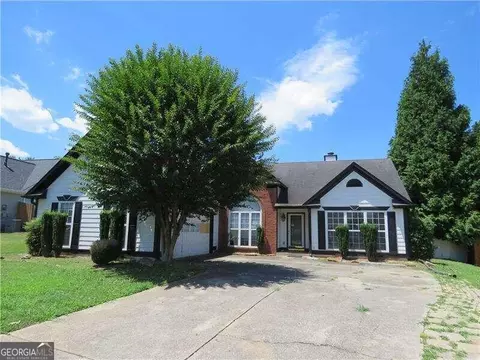 460 Avalon Forest Dr, Lawrenceville, GA 30044