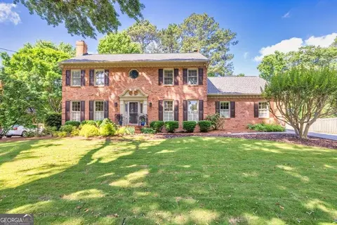 1141 Mary Lee Ln SW, Lilburn, GA 30047