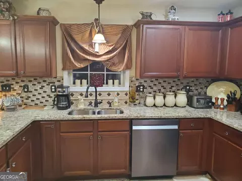 6780 Devon Trce, Stone Mountain, GA 30087 photo 7