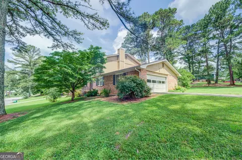 467 Oroarke Dr, Stone Mountain, GA 30088