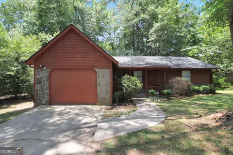 9329 Forest Knoll Dr, Jonesboro, GA 30238