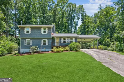 2414 Rhine Ct, Lawrenceville, GA 30043