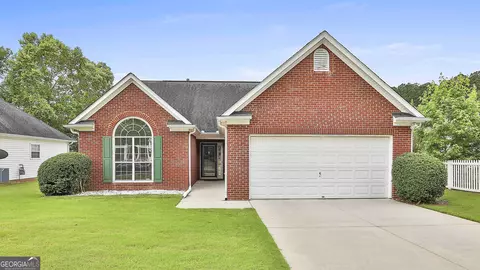135 Eastfield Ct, Fayetteville, GA 30215