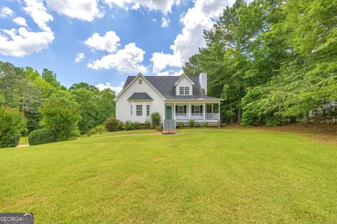 210 Ewing Dr, Social Circle, GA 30025