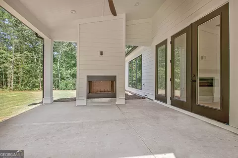 Exterior - 140 Grace Hope Dr, Brooks, GA 30205 photo 6 of 9
