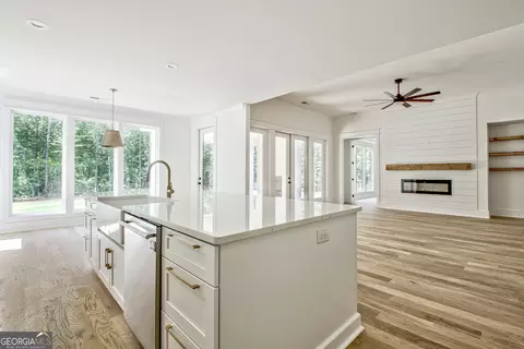 Kitchen - 140 Grace Hope Dr, Brooks, GA 30205 photo 4 of 5