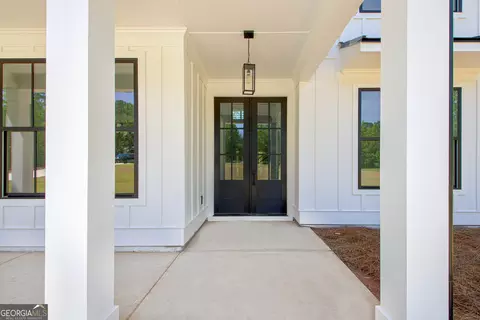 Exterior - 140 Grace Hope Dr, Brooks, GA 30205 photo 3 of 9
