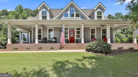 270 Peninsula Cir, Newnan, GA 30263