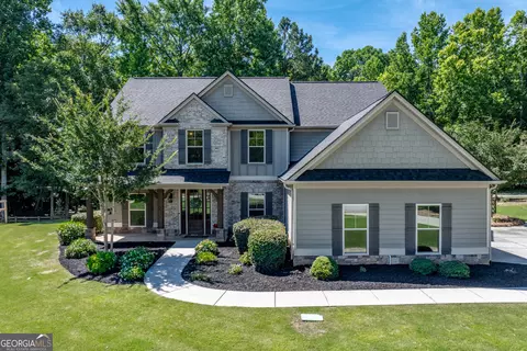 35 Leeward Ct, Newnan, GA 30263