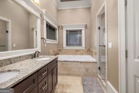 Bath - 187 Pine St, Commerce, GA 30529 photo 1 of 7