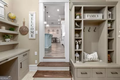 Entry Way - 187 Pine St, Commerce, GA 30529 photo 3 of 7