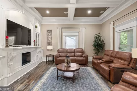 Living - 187 Pine St, Commerce, GA 30529 photo 1 of 1