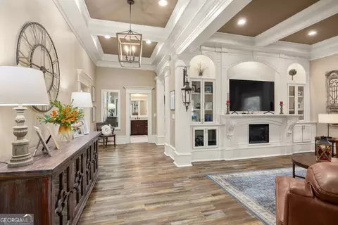 Entry Way - 187 Pine St, Commerce, GA 30529 photo 1 of 7