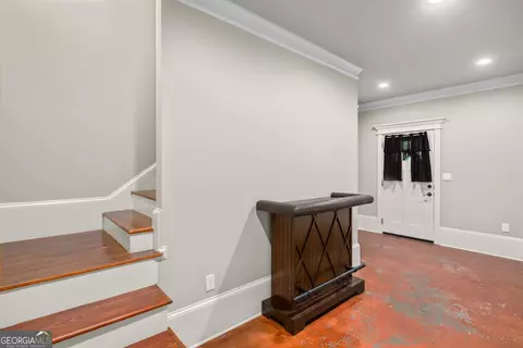 Entry Way - 187 Pine St, Commerce, GA 30529 photo 6 of 7
