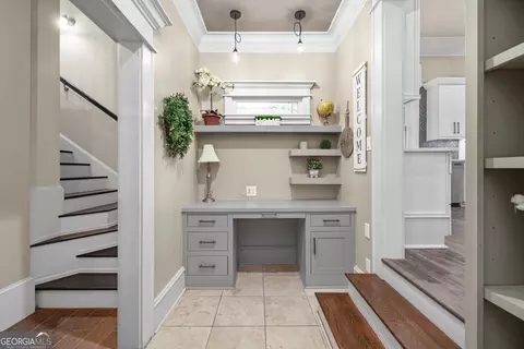 Entry Way - 187 Pine St, Commerce, GA 30529 photo 4 of 7