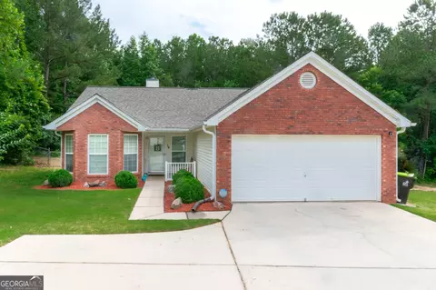 16 Carey Ct, Grantville, GA 30220