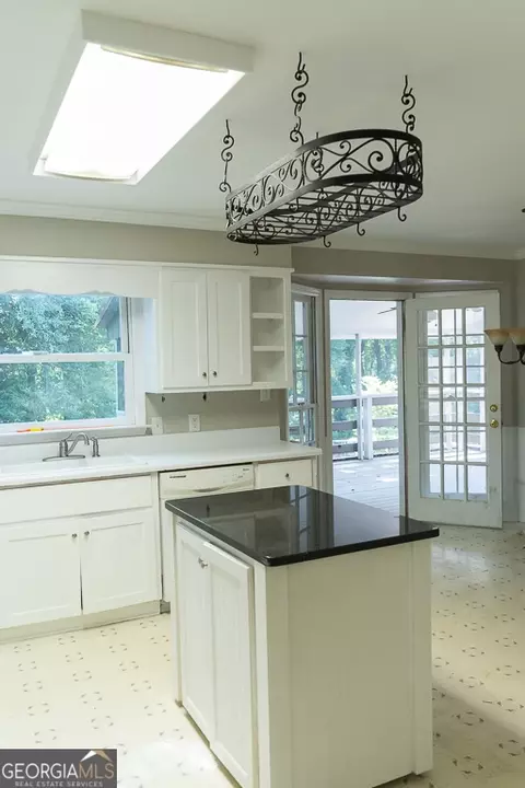 95 Skyline Dr, Covington, GA 30014 photo 9