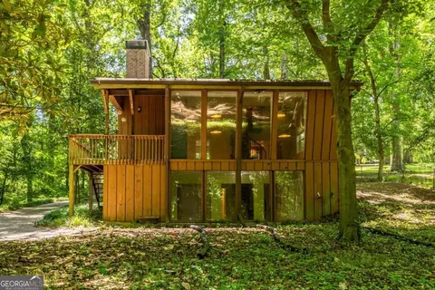994 Milam Cir, Clarkston, GA 30021