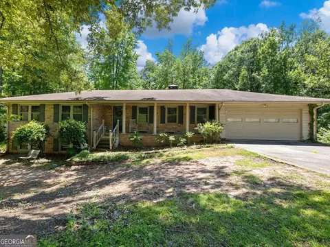 2757 River Rd, Ellenwood, GA 30294