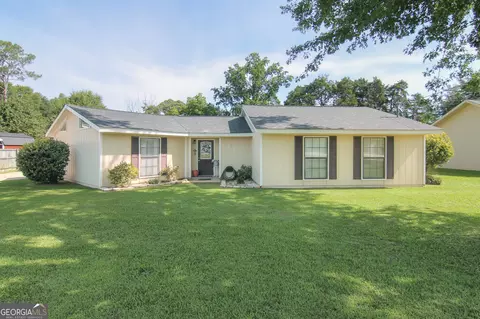 121 Williams Dr, Bonaire, GA 31005