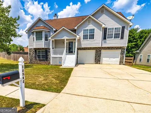 10582 Barberry Dr, Hampton, GA 30228 photo 2