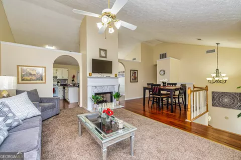 10582 Barberry Dr, Hampton, GA 30228 photo 4