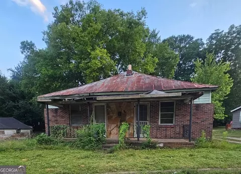 511 N 5th St, Lanett, AL 36863