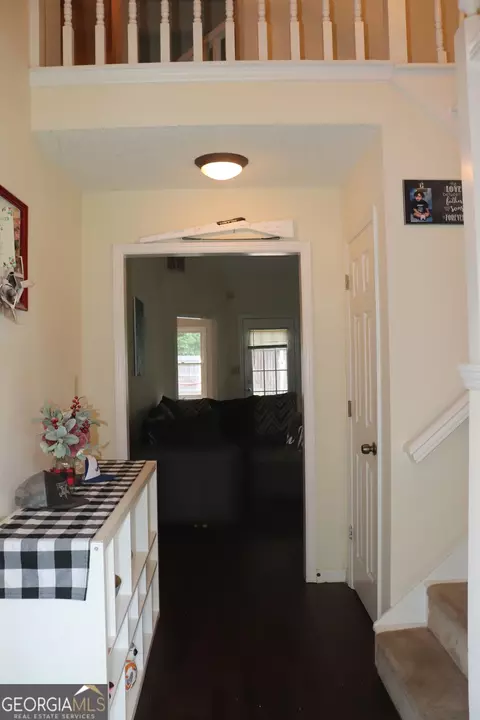 Entry Way - 98 Lewis Cir, Commerce, GA 30529 photo 1 of 5