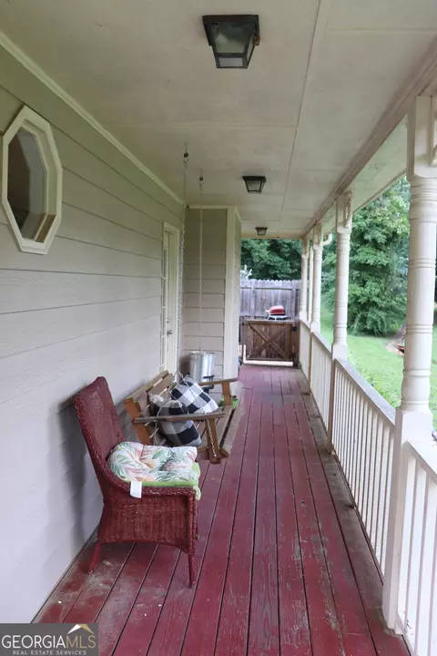 Exterior - 98 Lewis Cir, Commerce, GA 30529 photo 5 of 12