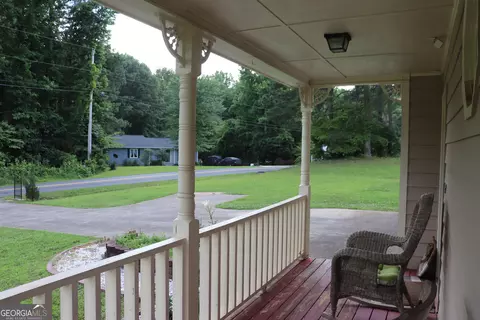 Exterior - 98 Lewis Cir, Commerce, GA 30529 photo 4 of 12