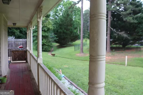 Exterior - 98 Lewis Cir, Commerce, GA 30529 photo 6 of 12