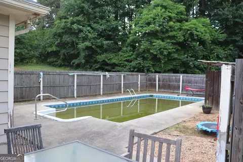 Exterior - 98 Lewis Cir, Commerce, GA 30529 photo 7 of 12