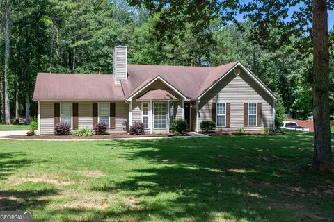65 Hollow Oaks Ct, Newnan, GA 30263