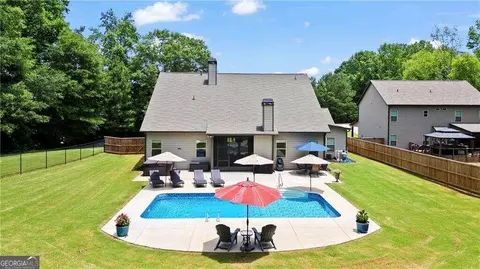 110 Morris Creek Dr, Hoschton, GA 30548