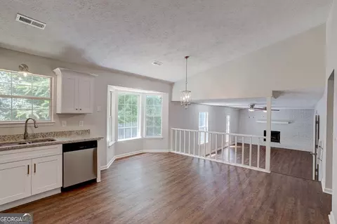1281 Foxvale Dr, Hampton, GA 30228 photo 14