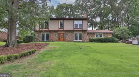 6083 Canterbury Dr, Columbus, GA 31909