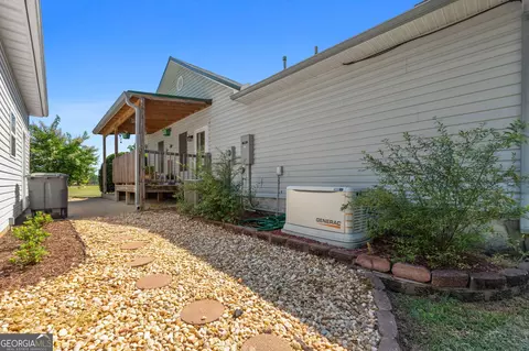 Exterior - 258 Thomas Rd, Milner, GA 30257 photo 5 of 15
