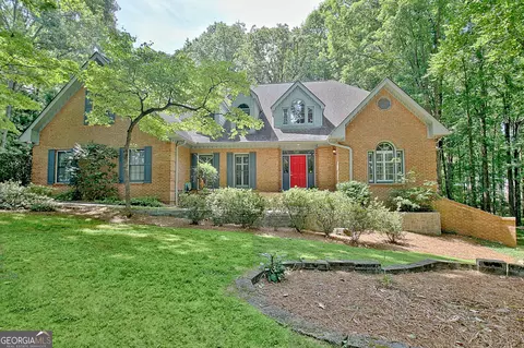 545 Emerald Lake Dr, Fayetteville, GA 30215