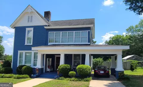 61 S College Ave, Hartwell, GA 30643