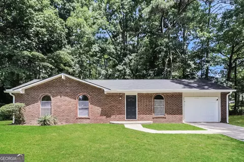 6011 Landover Cir, Morrow, GA 30260